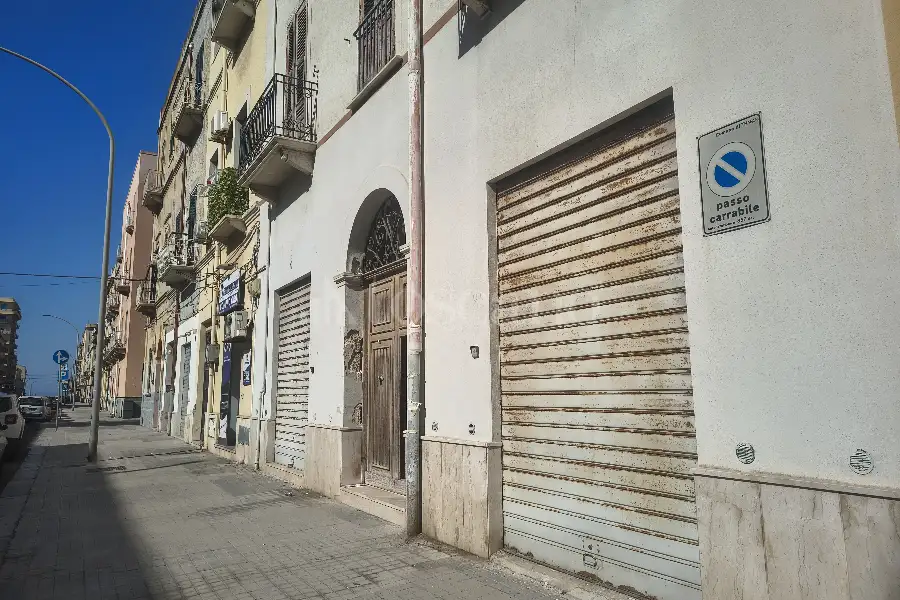 Palazzo in vendita di 585 mq a €338.000 (rif. 51/2026)