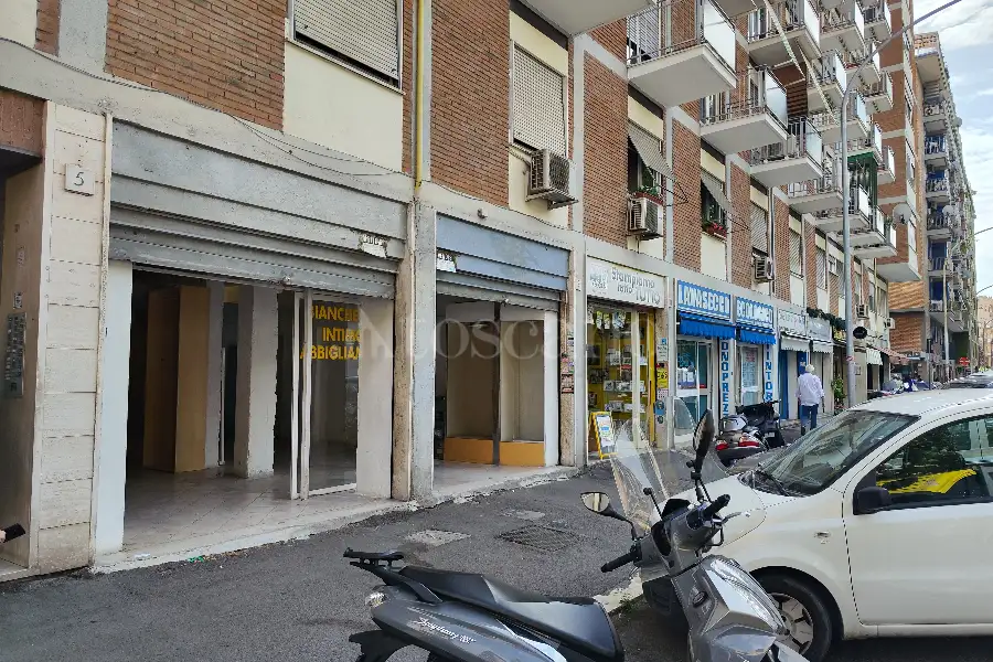 Negozio in affitto di 80 mq a €1.200 (rif. 22/2025)
