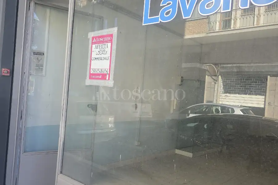 Negozio in affitto di 246 mq trattativa riservata (rif. 27/2026)