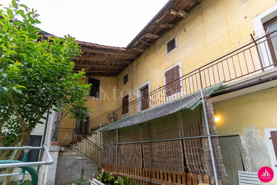 Casale in vendita di 176 mq a €45.000 (rif. 117/2026)