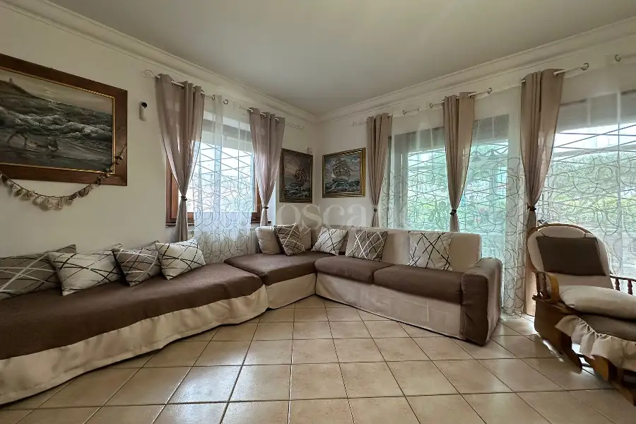 Villa Plurifamiliare in vendita di 140 mq a €299.000 (rif. 46/2026)