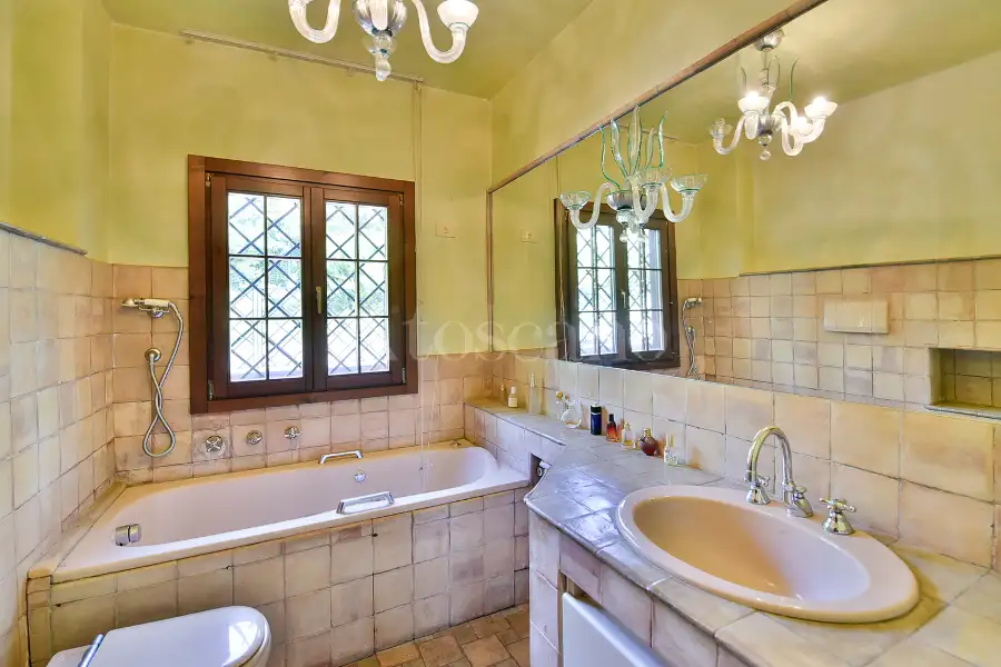 Villa in vendita di 320 mq a €630.000 (rif. 53/2026)
