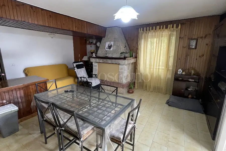 Casa Indipendente in vendita di 212 mq a €210.000 (rif. 15/2026)