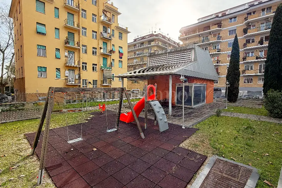 Negozio in vendita di 131 mq a €245.000 (rif. 3/2026)