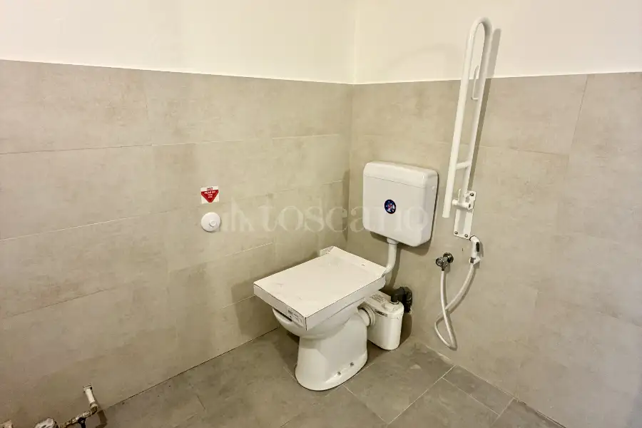 Negozio in vendita di 74 mq a €130.000 (rif. 46/2026)