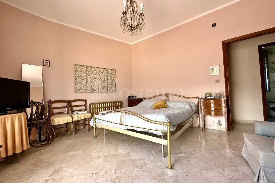 Attico in vendita di 175 mq a €255.000 (rif. 16/2026)