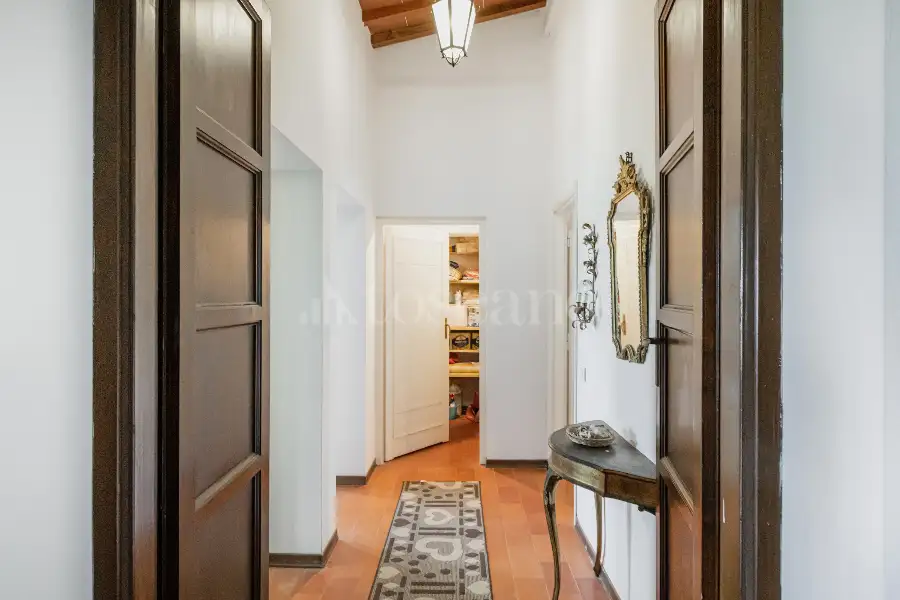 Casa in vendita di 430 mq a €1.250.000 (rif. 25/2025)