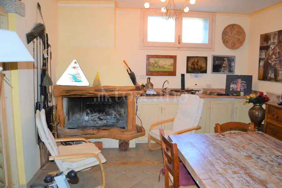 Villa Bifamiliare in vendita di 210 mq a €650.000 (rif. 39/2025)
