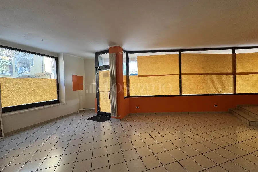 Negozio in vendita di 60 mq a €127.000 (rif. 12/2025)