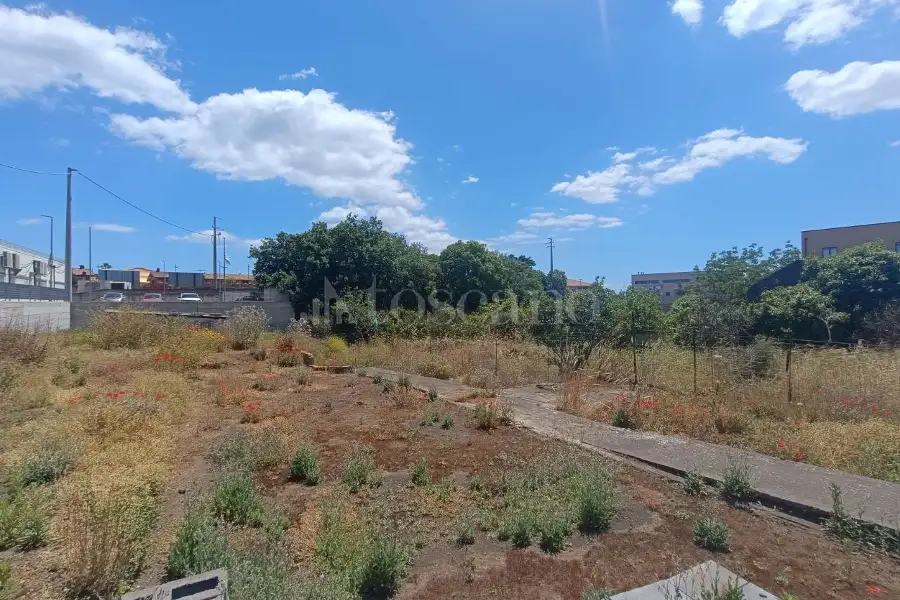 Edificabile Commerciale in vendita di 920 mq a €139.000 (rif. 79/2026)