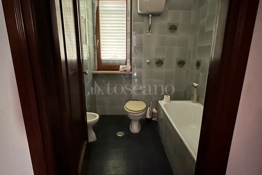 Villa Bifamiliare in vendita di 250 mq a €90.000 (rif. 6/2025)