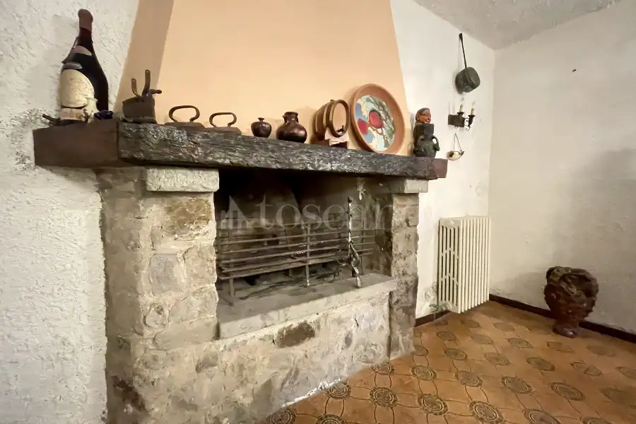 Villa in vendita di 400 mq a €295.000 (rif. 2/2026)
