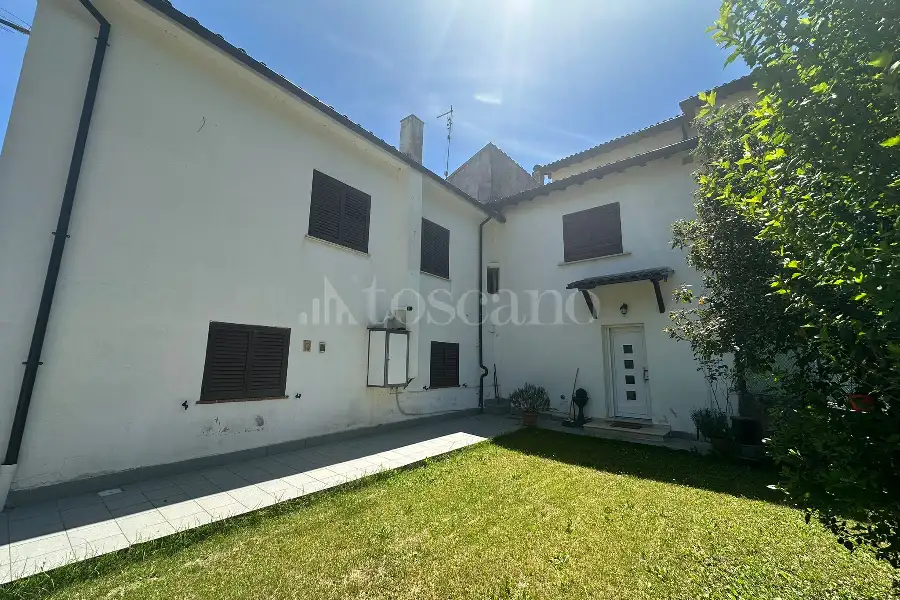 Villa Bifamiliare in vendita di 250 mq a €169.000 (rif. 13/2026)