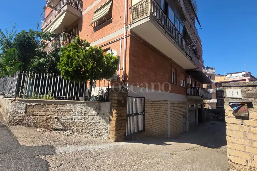 Posto Auto in vendita di 232 mq a €199.000 (rif. 18/2026)