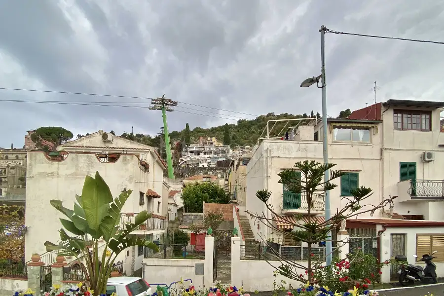 Casa in affitto di 50 mq a €1.300 (rif. 67/2025)