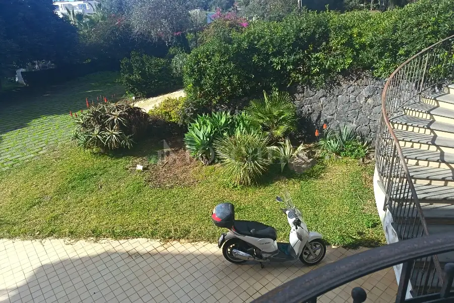 Villa Bifamiliare in vendita di 265 mq a €550.000 (rif. 215/2025)