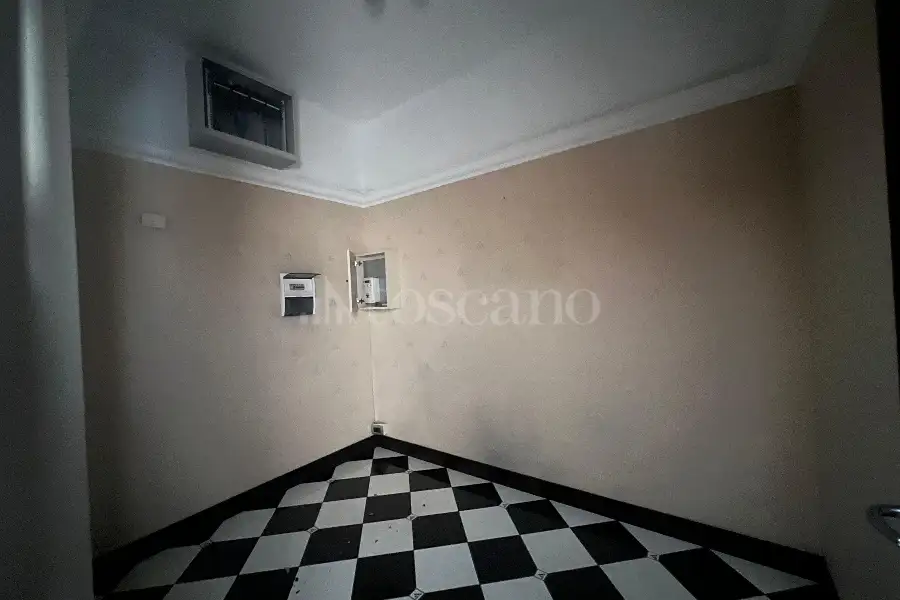 Negozio in affitto di 70 mq a €1.500 (rif. 10/2026)