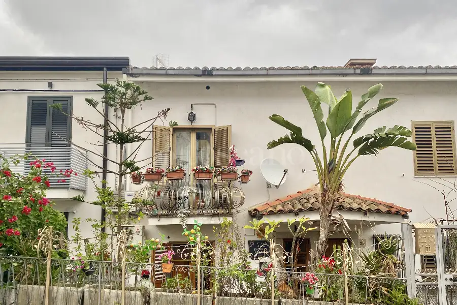 Casa in affitto di 50 mq a €1.300 (rif. 67/2025)
