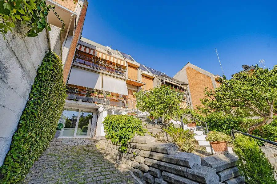 Casa in vendita di 220 mq a €799.000 (rif. 35/2026)