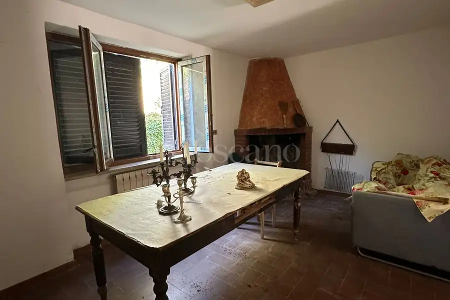 Villa Bifamiliare in vendita di 250 mq a €90.000 (rif. 6/2025)