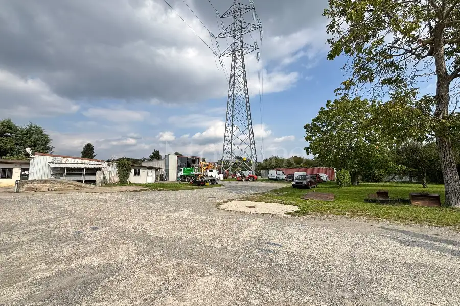 Edificabile Commerciale in vendita di 5.000 mq a €250.000 (rif. 52/2026)