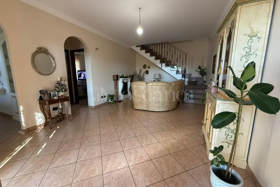 Villa Plurifamiliare in vendita di 120 mq a €367.000 (rif. 62/2025)