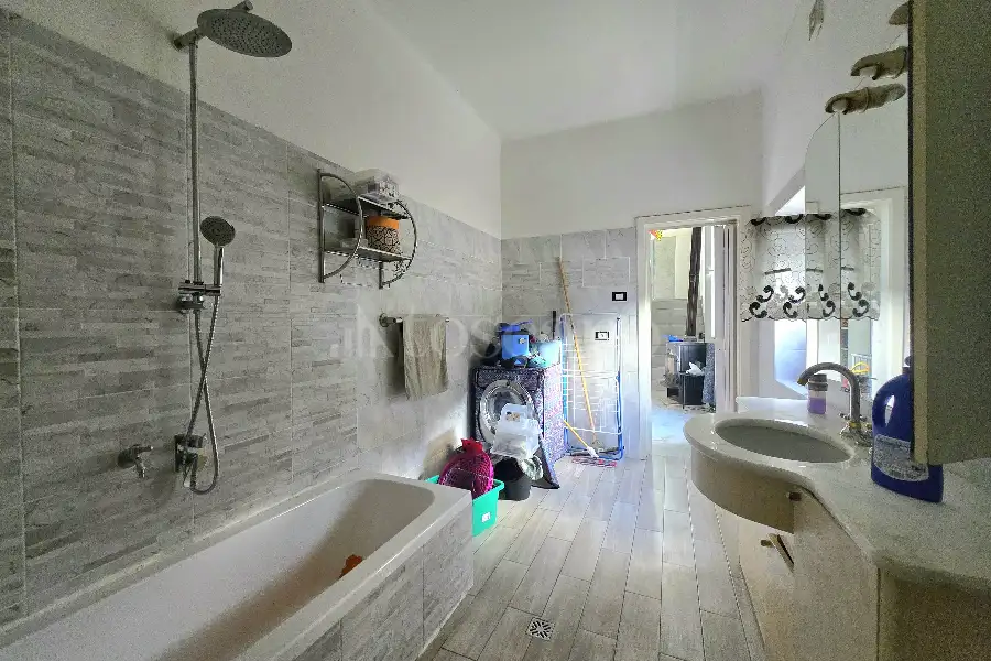 Casa Indipendente in vendita di 230 mq a €380.000 (rif. 10/2025)