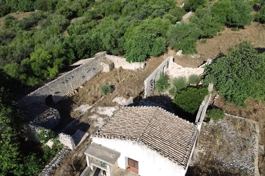 Agricolo in vendita di 130.000 mq a €149.000 (rif. 95/2025)