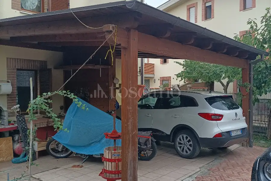 Villa Bifamiliare in vendita di 156 mq a €320.000 (rif. 11/2026)