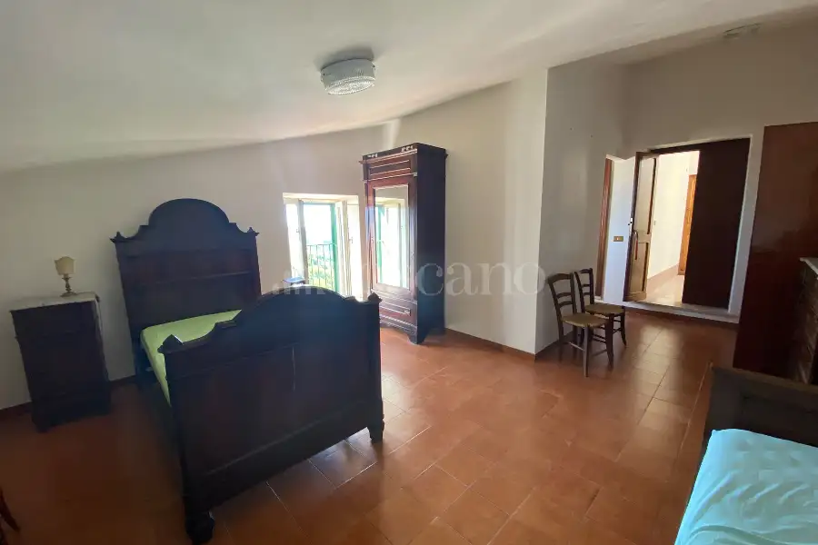 Palazzo in vendita di 250 mq a €75.000 (rif. 7/2025)