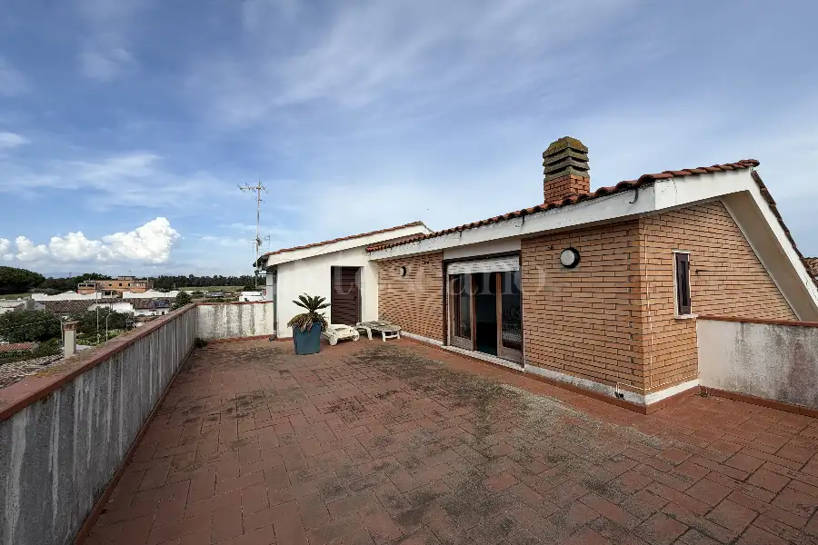 Casa Indipendente in vendita di 230 mq a €255.000 (rif. 23/2026)