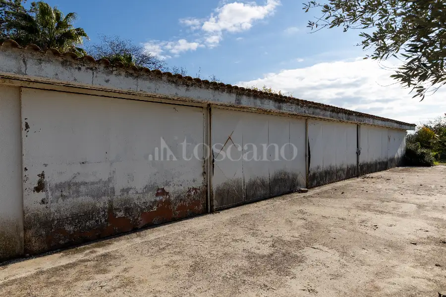 Villa in vendita di 700 mq a €580.000 (rif. 131/2025)