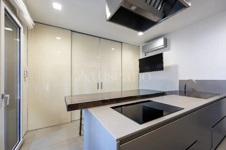 Casa in vendita di 252 mq a €1.950.000 (rif. 35/2026)