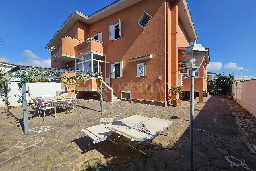 Villa Bifamiliare in vendita di 200 mq a €299.000 (rif. 141/2025)