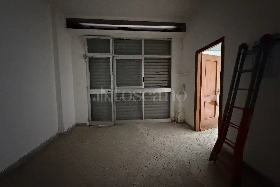 Box in vendita di 105 mq a €99.000 (rif. 29/2026)