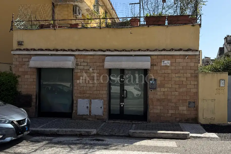 Negozio in vendita di 35 mq a €55.000 (rif. 1/2026)