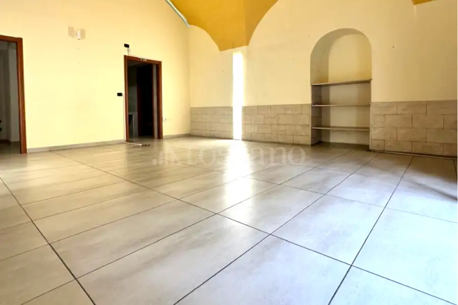 Negozio in affitto di 55 mq a €450 (rif. 37/2024)