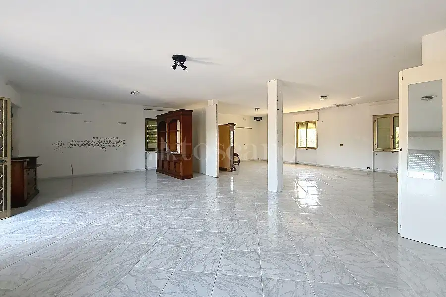 Casale in vendita di 560 mq a €380.000 (rif. 221/2026)