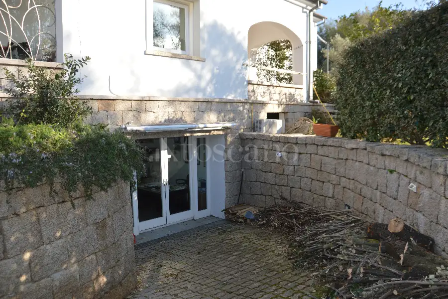 Villa Bifamiliare in vendita di 210 mq a €650.000 (rif. 39/2025)