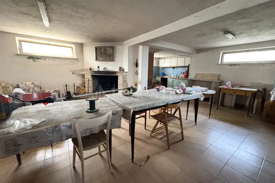 Palazzo in vendita di 300 mq a €199.000 (rif. 89/2026)