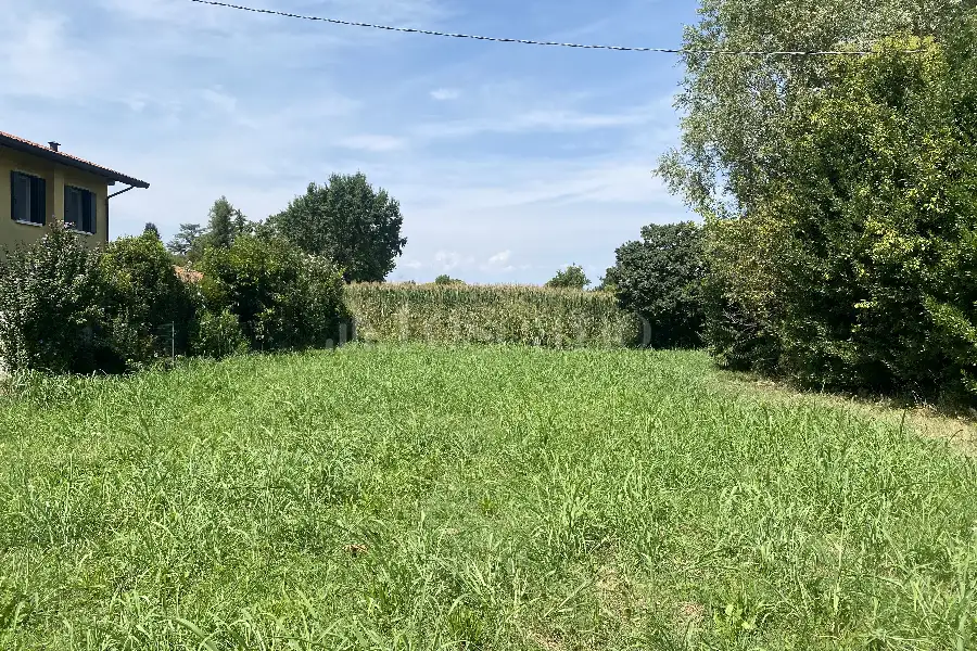 Edificabile Residenziali in vendita di 786 mq a €50.000 (rif. 21/2026)