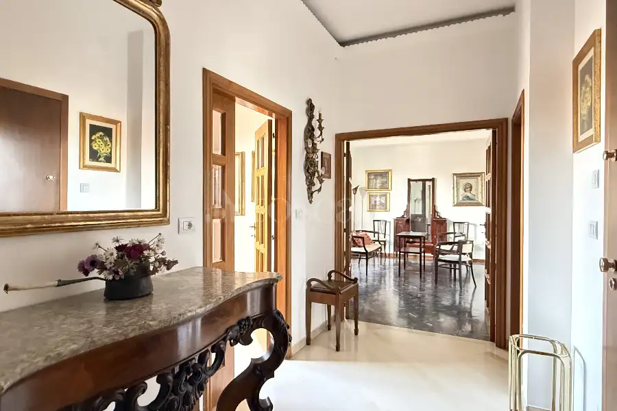 Attico in vendita di 184 mq a €650.000 (rif. 7/2026)