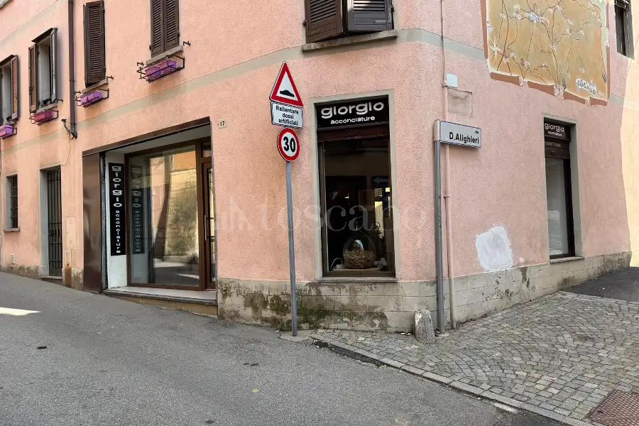 Negozio in vendita di 109 mq a €80.000 (rif. 130/2026)