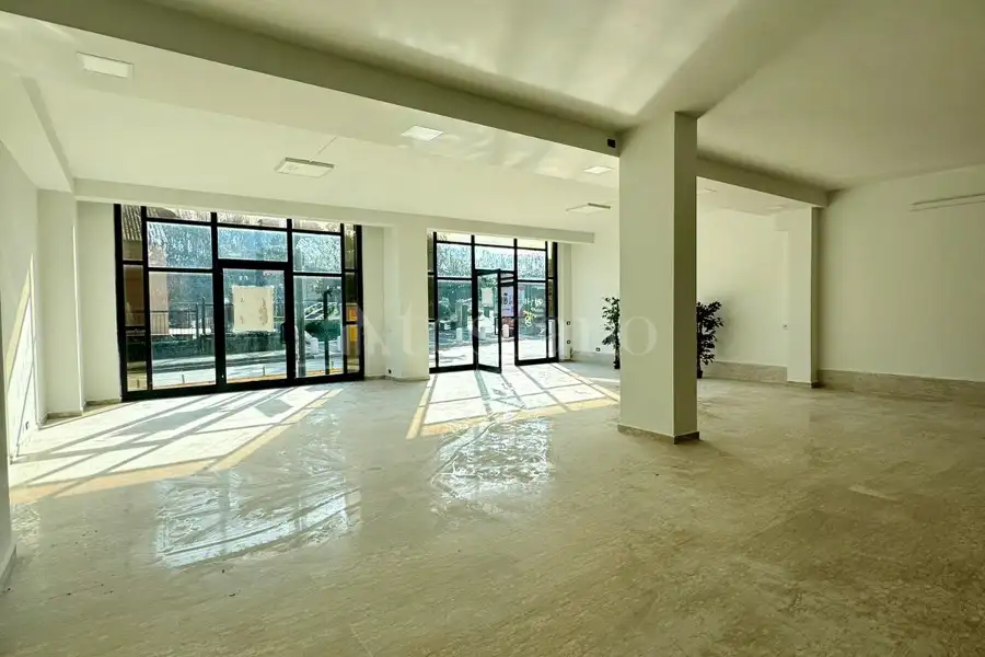 Negozio in affitto di 150 mq a €1.200 (rif. 8/2026)