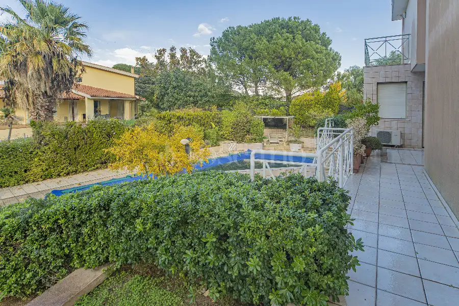 Villa in vendita di 500 mq a €990.000 (rif. 100/2025)