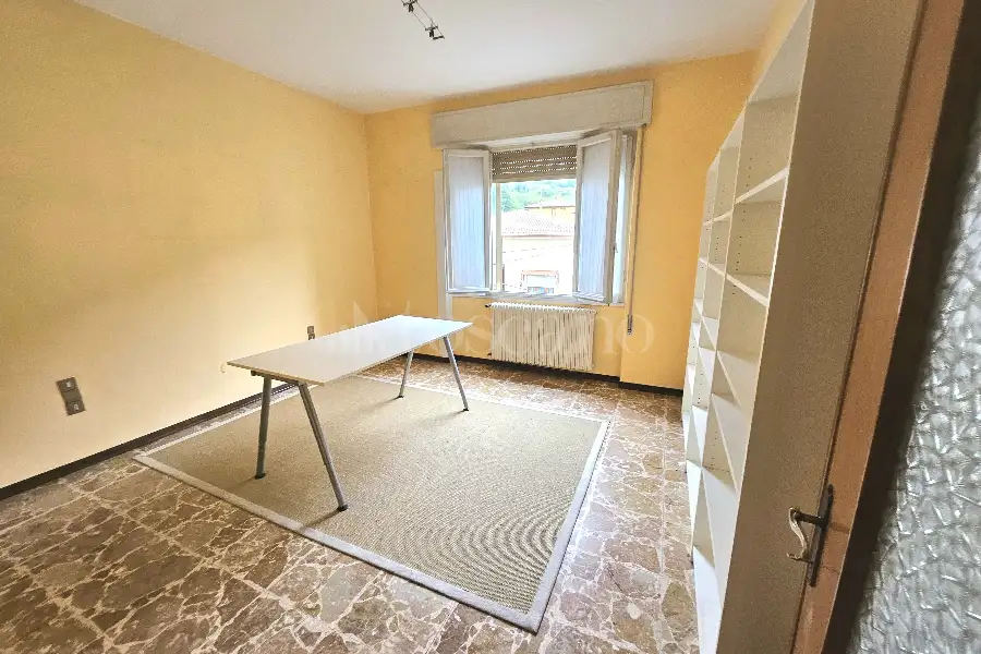 Casa Indipendente in vendita di 300 mq a €300.000 (rif. 6/2026)