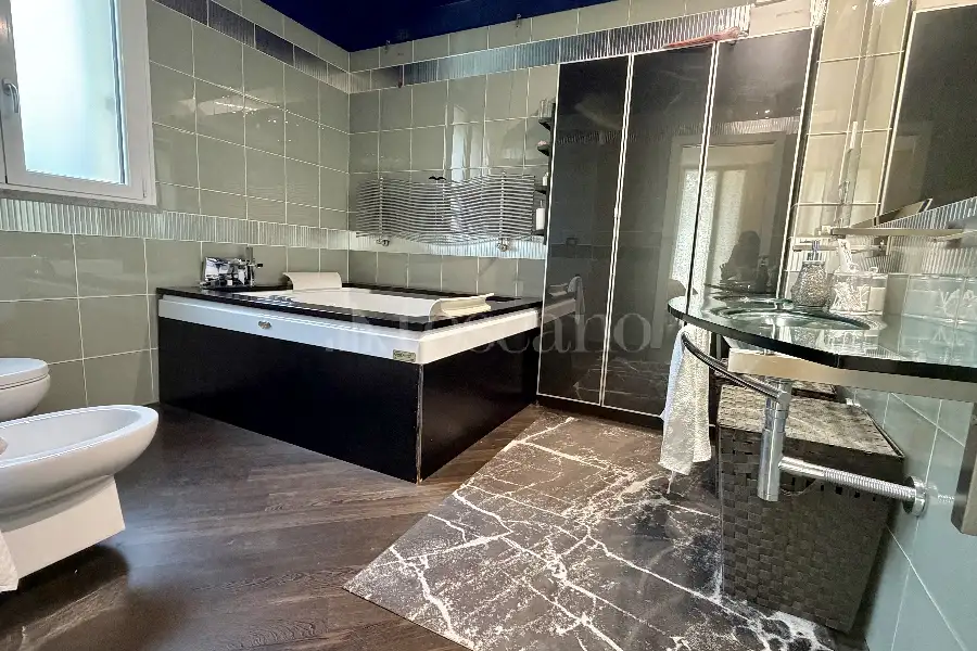 Casa in vendita di 200 mq a €865.000 (rif. 24/2026)
