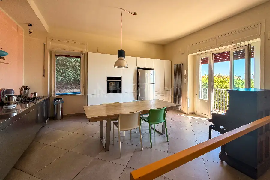 Casa in vendita di 210 mq a €990.000 (rif. 50/2026)