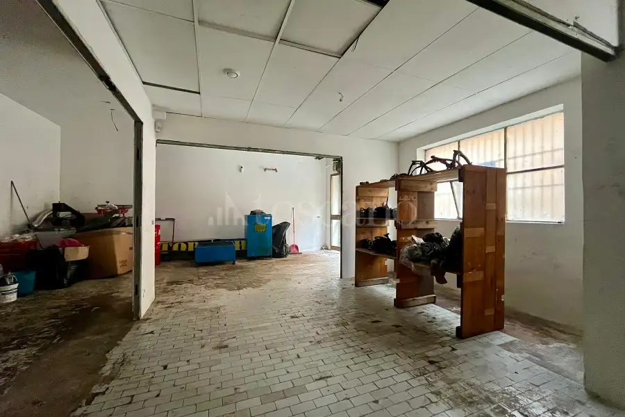 Magazzino in vendita di 100 mq a €78.000 (rif. 42/2025)