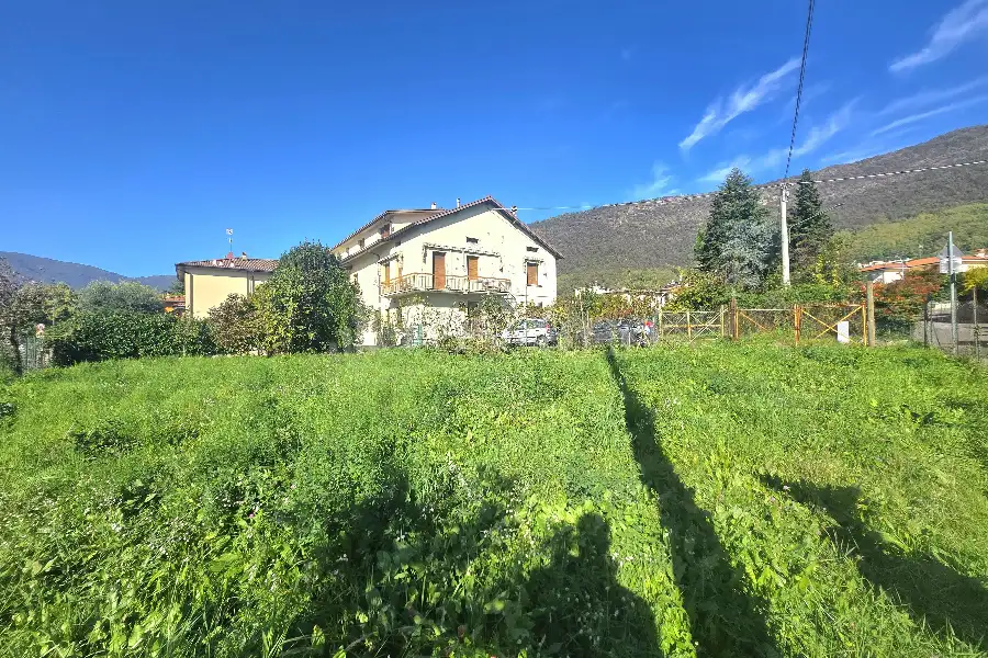 Casa Indipendente in vendita di 350 mq a €350.000 (rif. 53/2025)